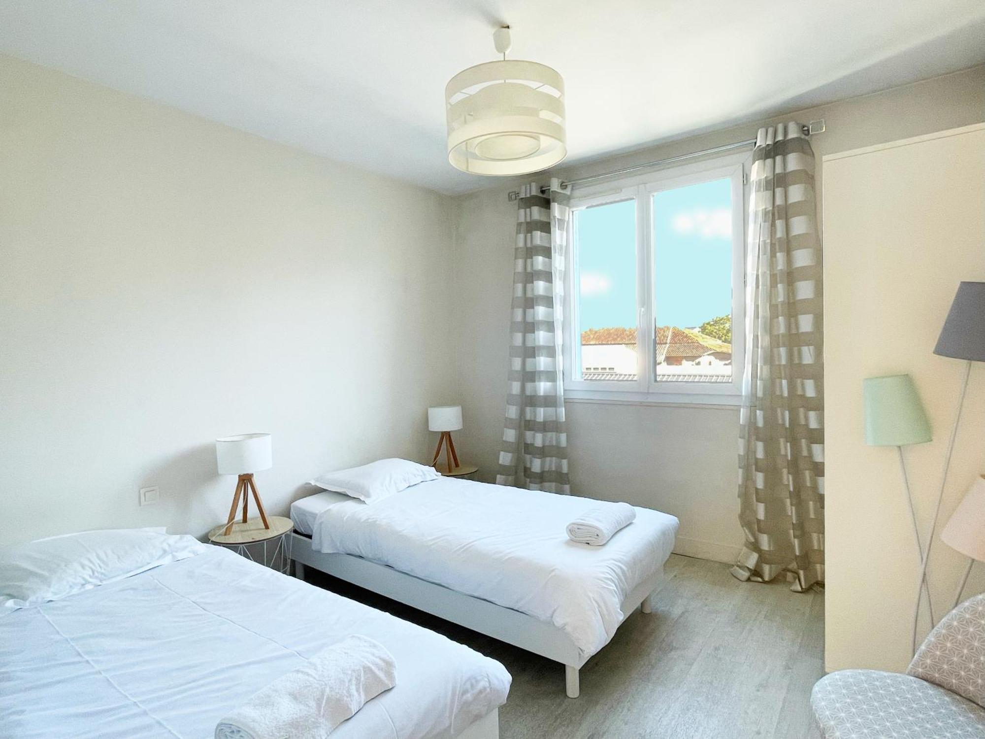 Toussaint Apartment ตูลูส ภายนอก รูปภาพ